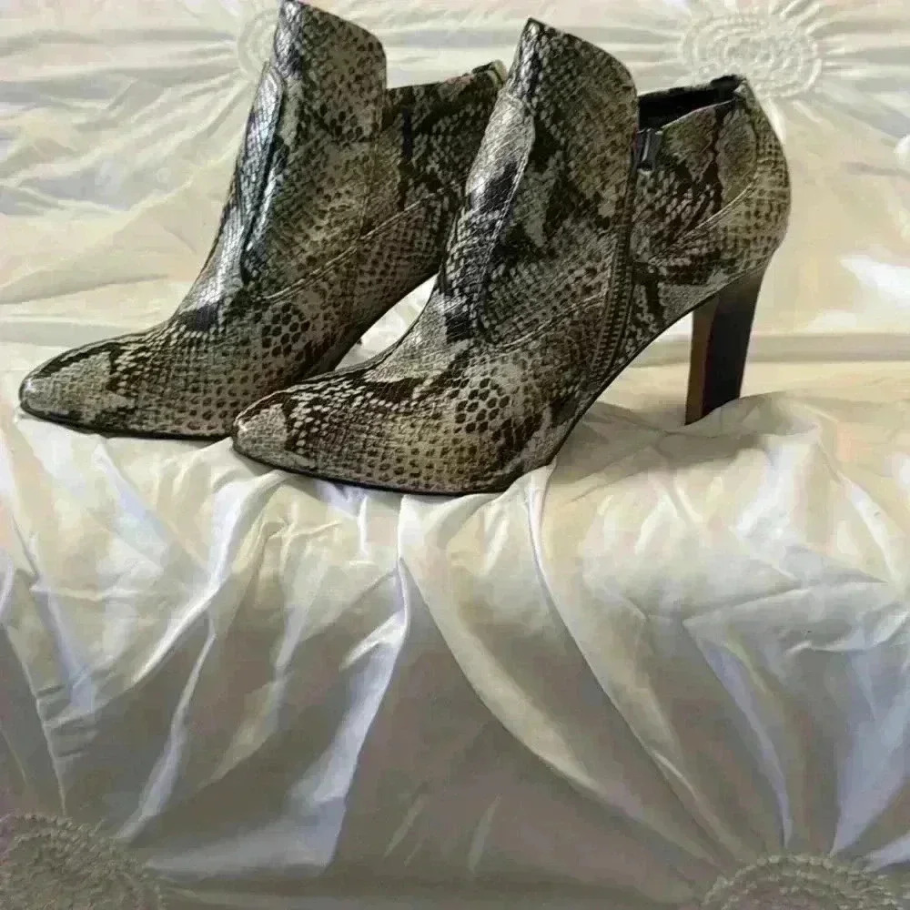 Franco Sarto Booties Snakeskin Print Size 7 - Picture 2 of 9